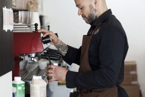 Maksuviiveellisten pienyritysten määrä on kääntynyt kasvuun