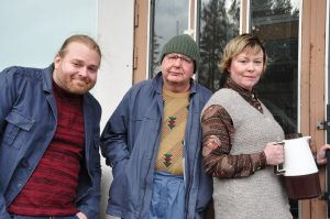 80-luvun TV:n suosikkisarja Tankki täyteen saa ensi-iltansa Teatteri Akselissa