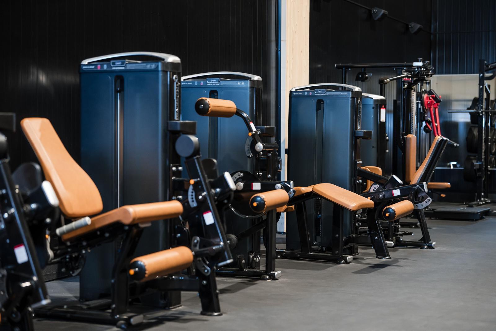 Gym Productionsin oman GPF PS -sarjan levypainokuormitteinen kuntosalilaite